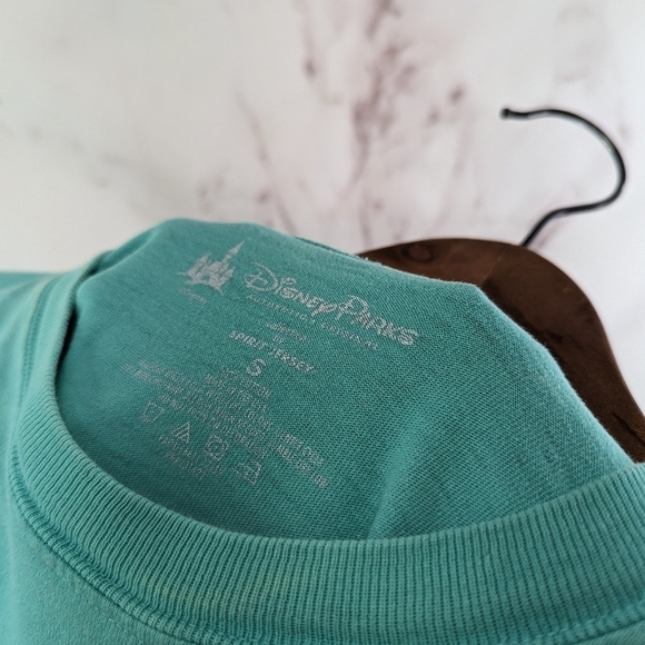 Disneyland Resort Shirt Mens Small Blue Spirit Jersey Spellout Long Football - Picture 3 of 12